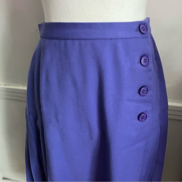 Christian Dior • Vintage A-Line Skirt in Purple Wool - Picture 2 of 6
